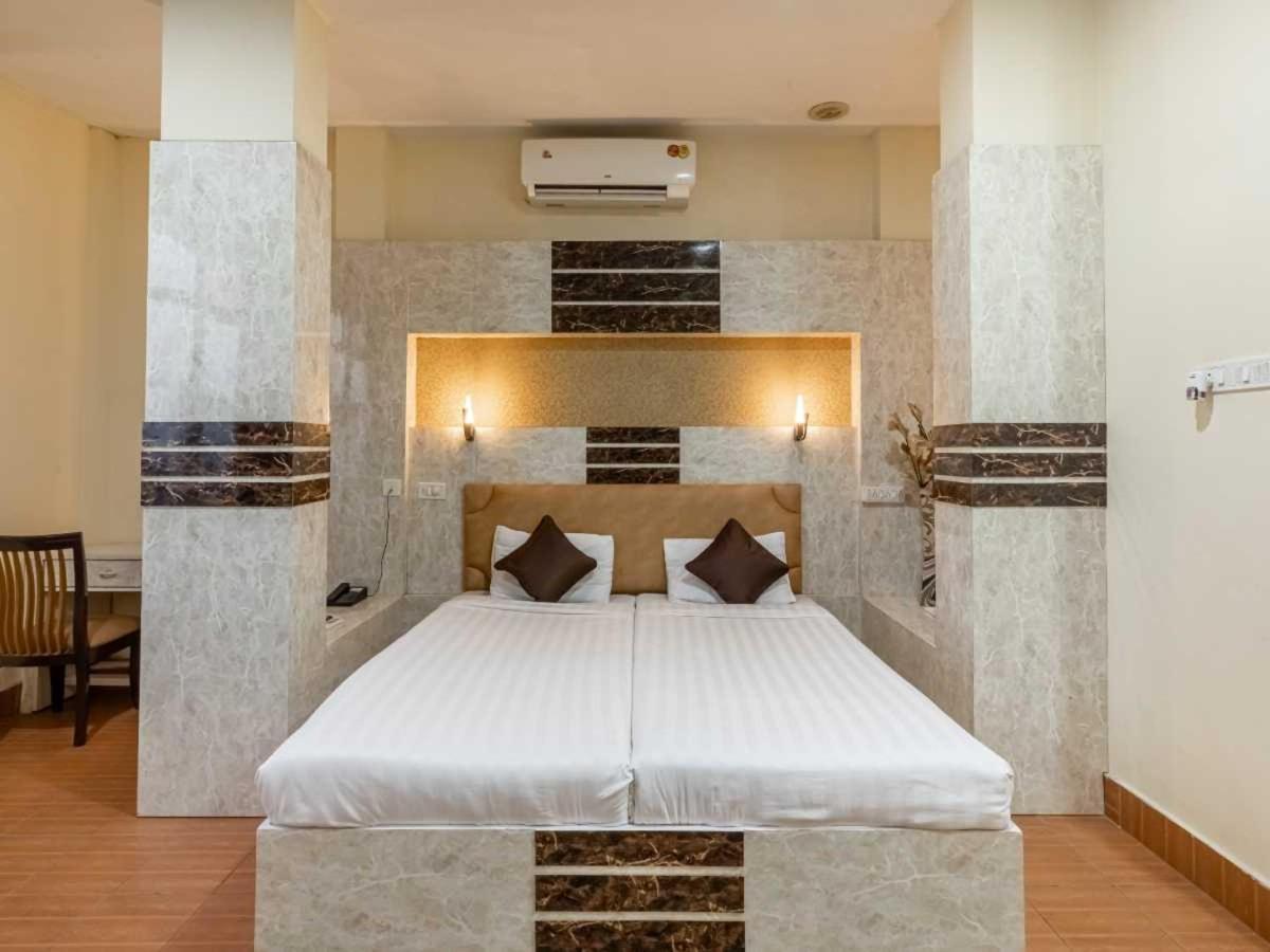 Mukund Madhav Royals Lucknow Hotel Buitenkant foto
